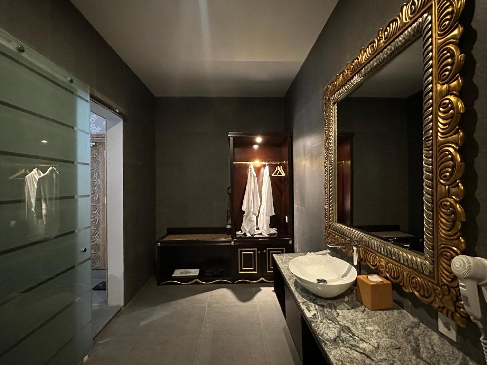 Tabebuya Resto & Resort Kesembu Екстер'єр фото